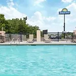 Days Inn By Wyndham Ocean Springs 